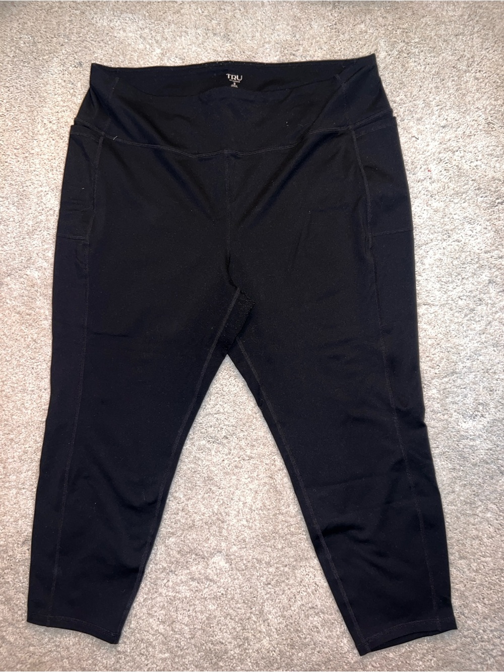 Torrid TRU Black Active Capri Leggings
